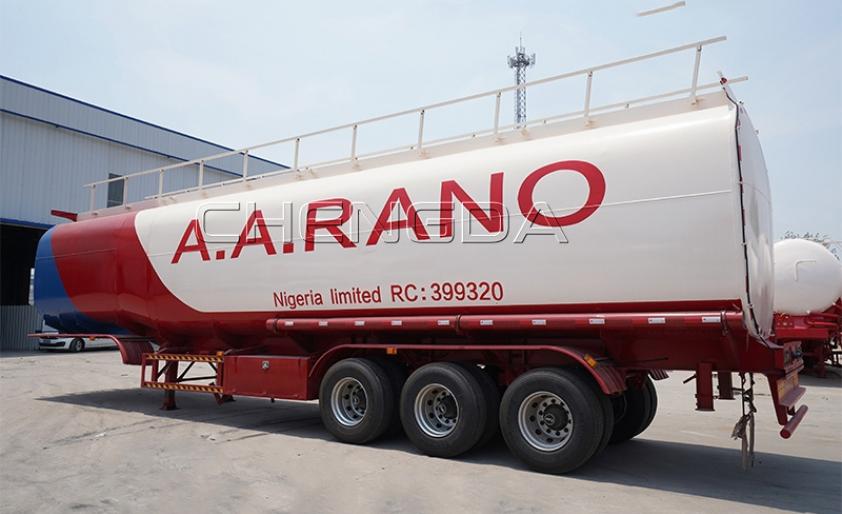 3 Essieux 45000 Litres Camions-citernes Remorques